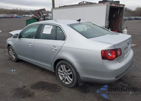 2010 Volkswagen Jetta Tdi from USA, damaged, VIN 3VWRL7AJ5AM178254